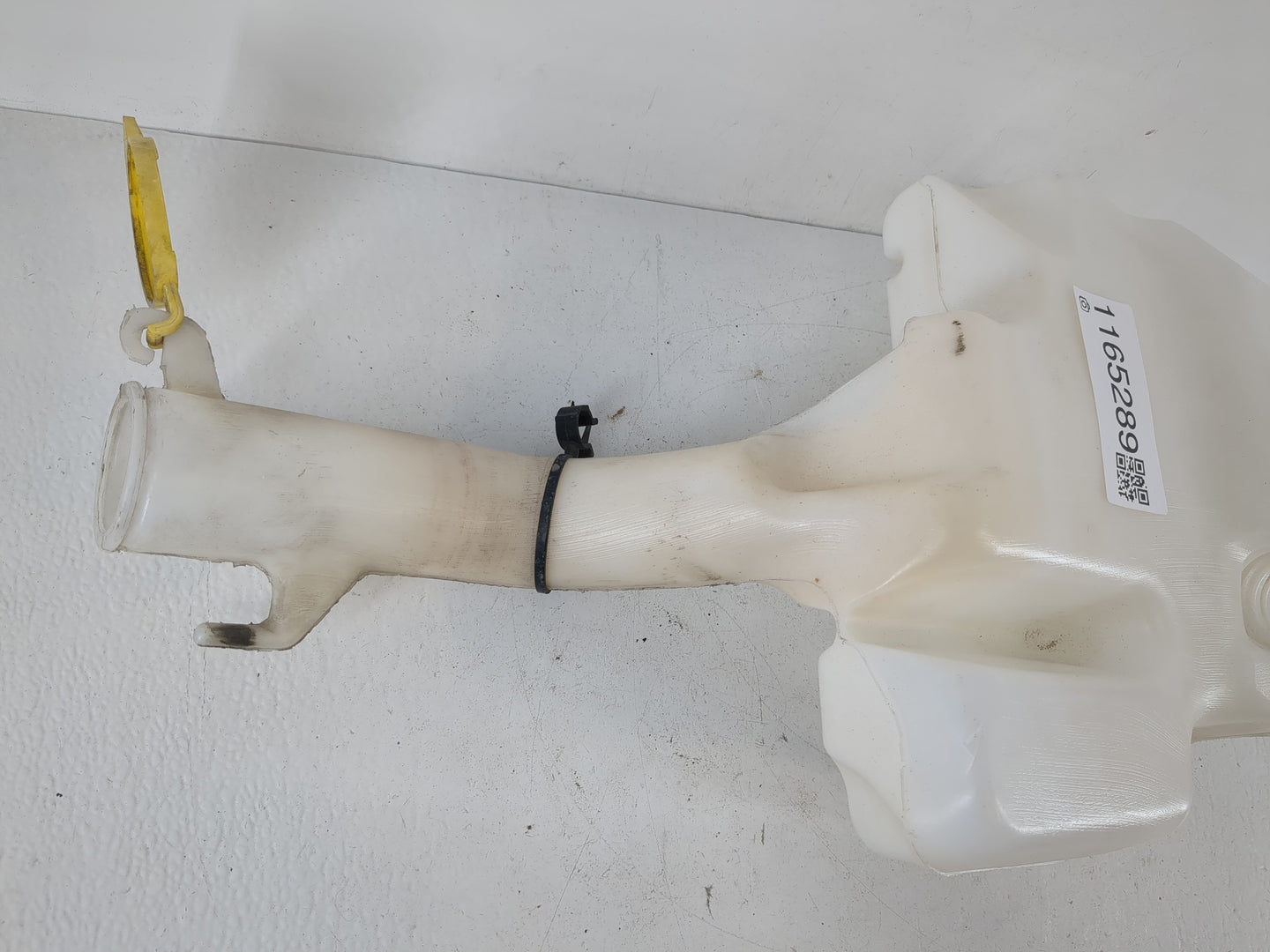 2011 Town & Country Windshield Washer Fluid Reservoir Bottle Oem - Oemusedautoparts1.com