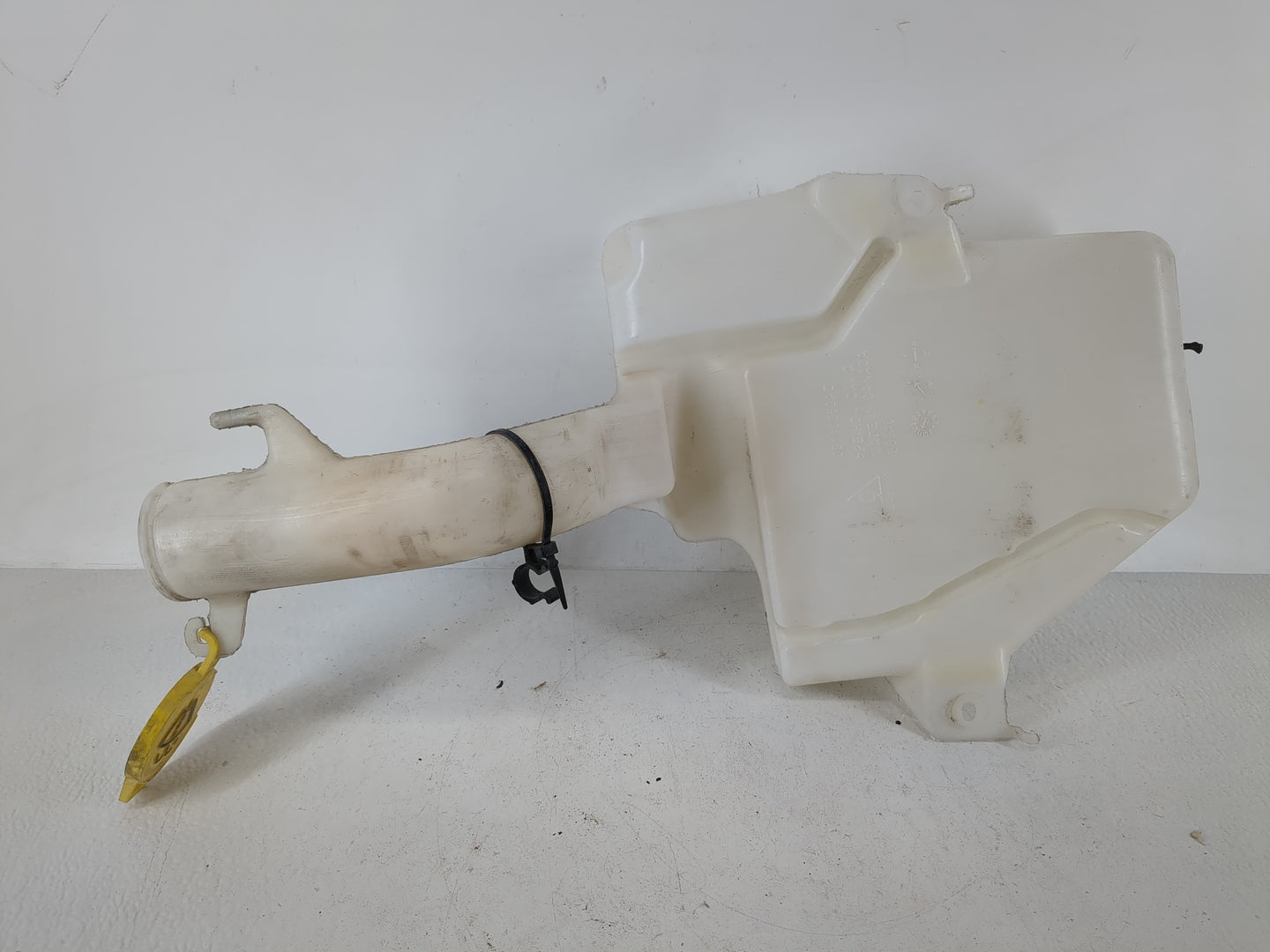 2011 Town & Country Windshield Washer Fluid Reservoir Bottle Oem - Oemusedautoparts1.com