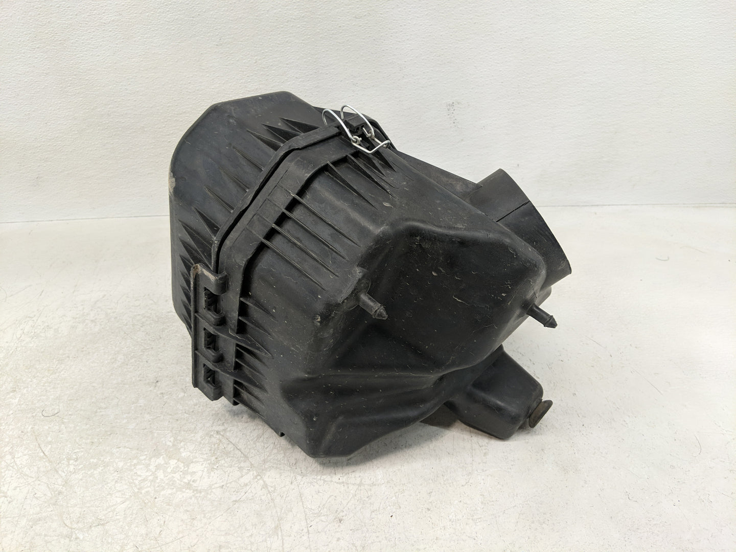 2011-2016 Chrysler Town & Country Air Cleaner Intake-duct Hose Tube - Oemusedautoparts1.com