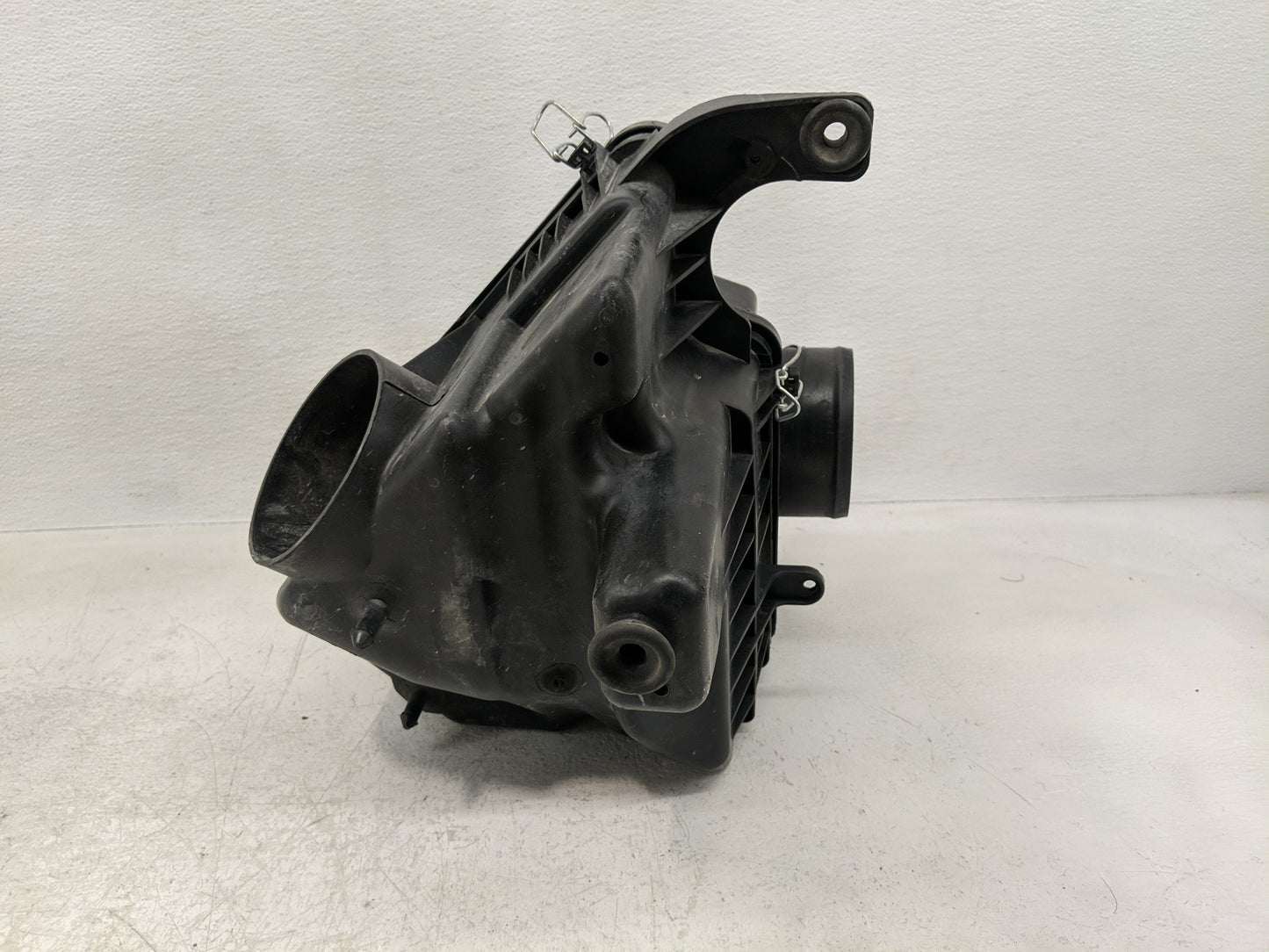 2011-2016 Chrysler Town & Country Air Cleaner Intake-duct Hose Tube - Oemusedautoparts1.com