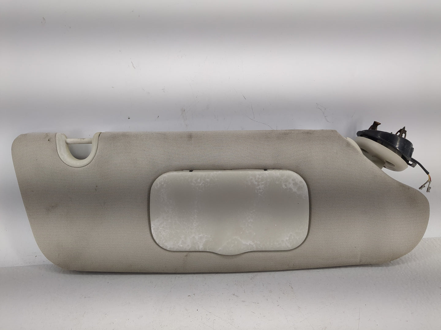 2011-2016 Chrysler Town & Country Sun Visor Shade Replacement Driver Left Mirror Fits OEM Used Auto Parts - Oemusedautoparts