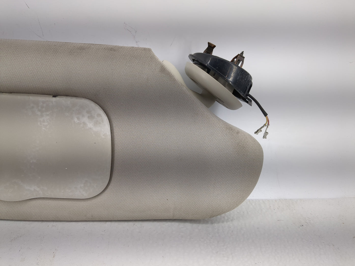 2011-2016 Chrysler Town & Country Sun Visor Shade Replacement Driver Left Mirror Fits OEM Used Auto Parts - Oemusedautoparts