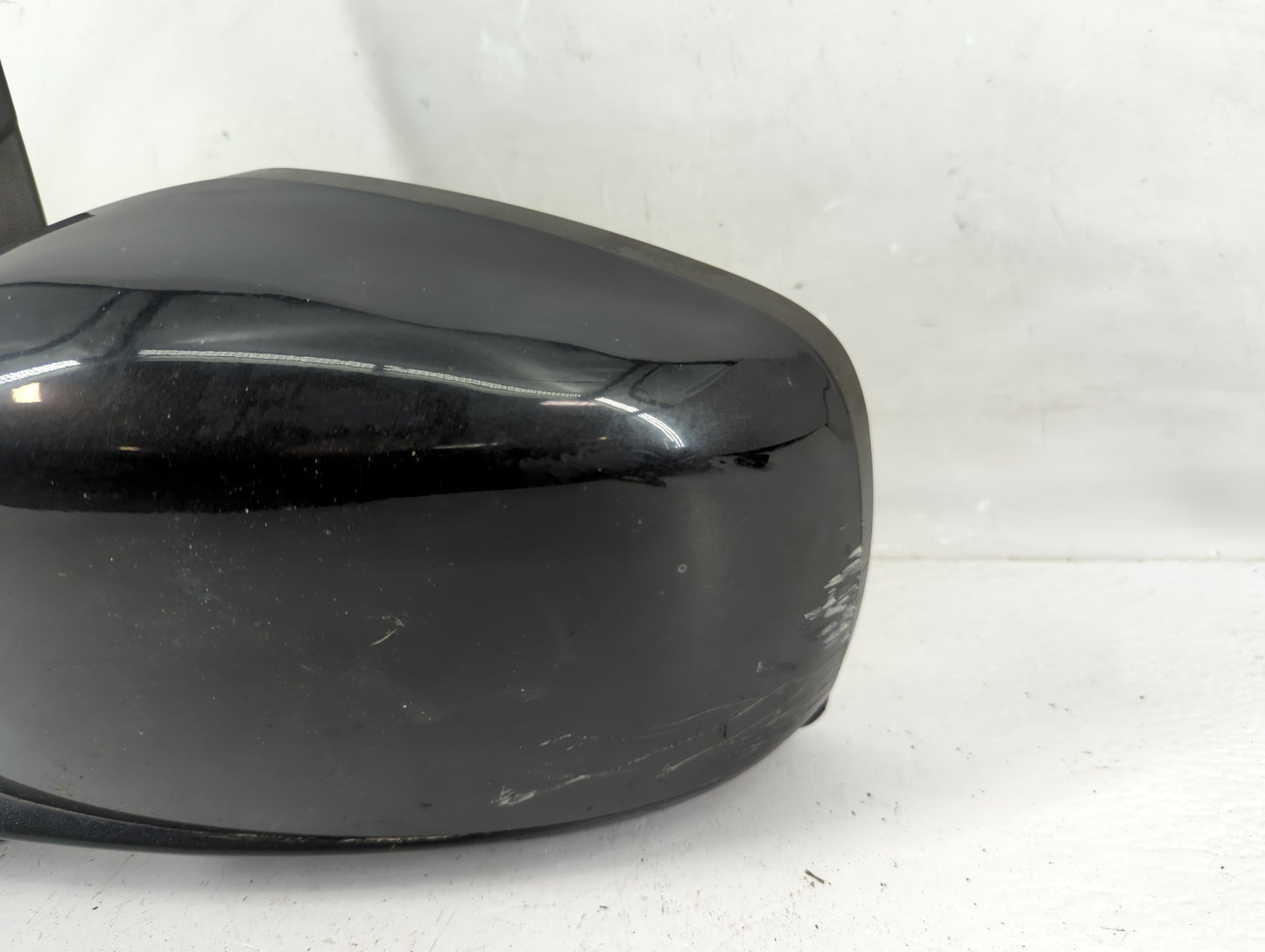 2011-2016 Chrysler Town & Country Driver Side View Mirror - Left Door Mirror OEM Used - Oemusedautoparts1.com
