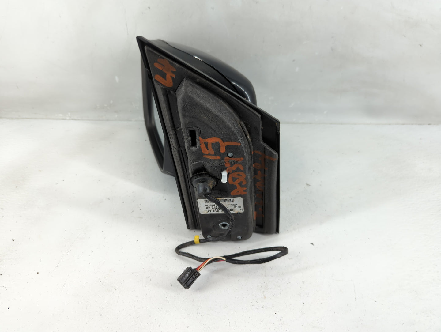 2011-2016 Chrysler Town & Country Driver Side View Mirror - Left Door Mirror OEM Used - Oemusedautoparts1.com