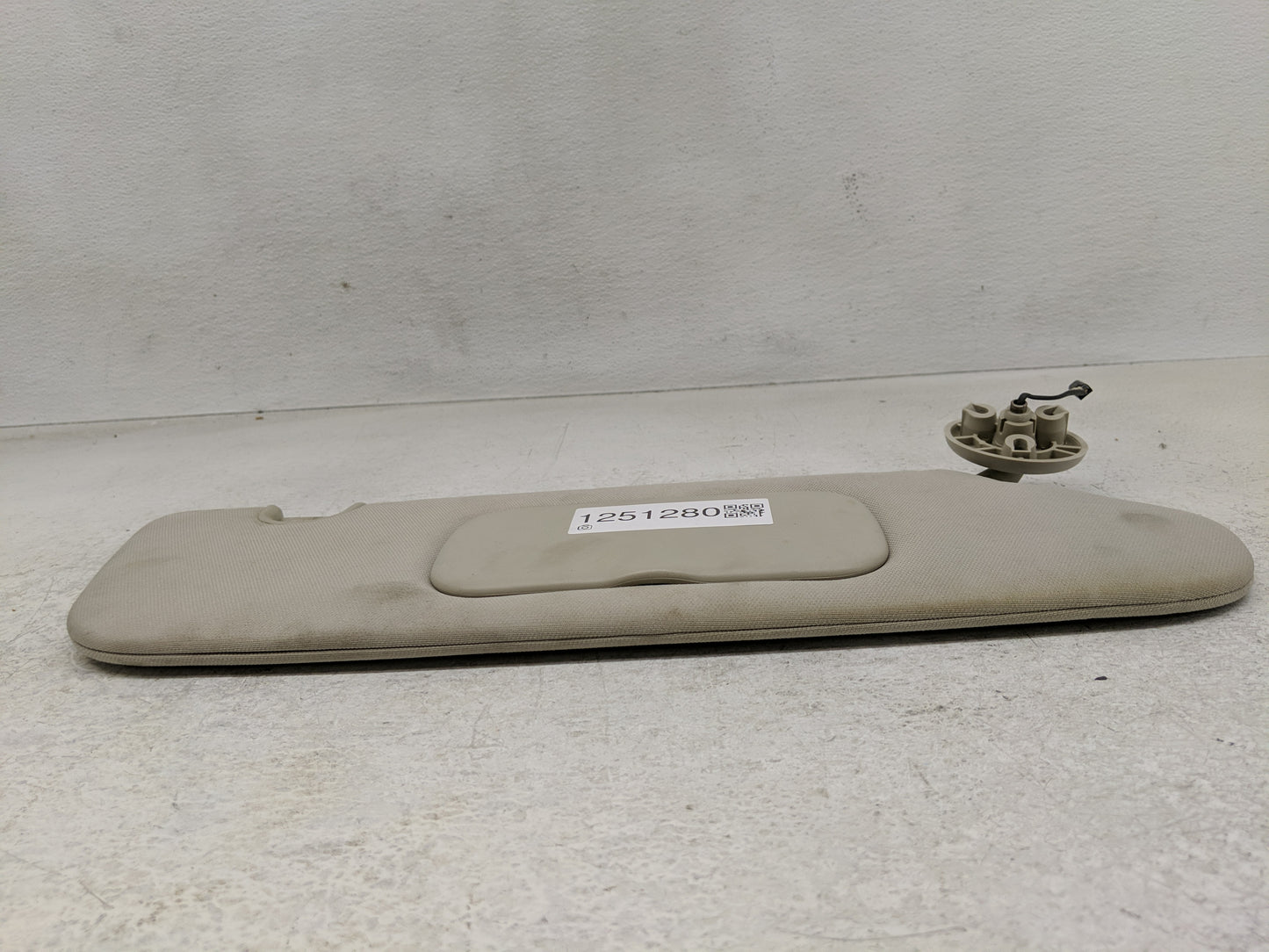 2011-2016 Chrysler Town & Country Sun Visor Shade Replacement Passenger Right Mirror Fits OEM Used Auto Parts - Oemusedautop