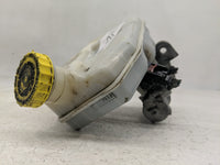 2012-2016 Chrysler Town & Country Brake Master Cylinder 1302312 - Oemusedautoparts1.com