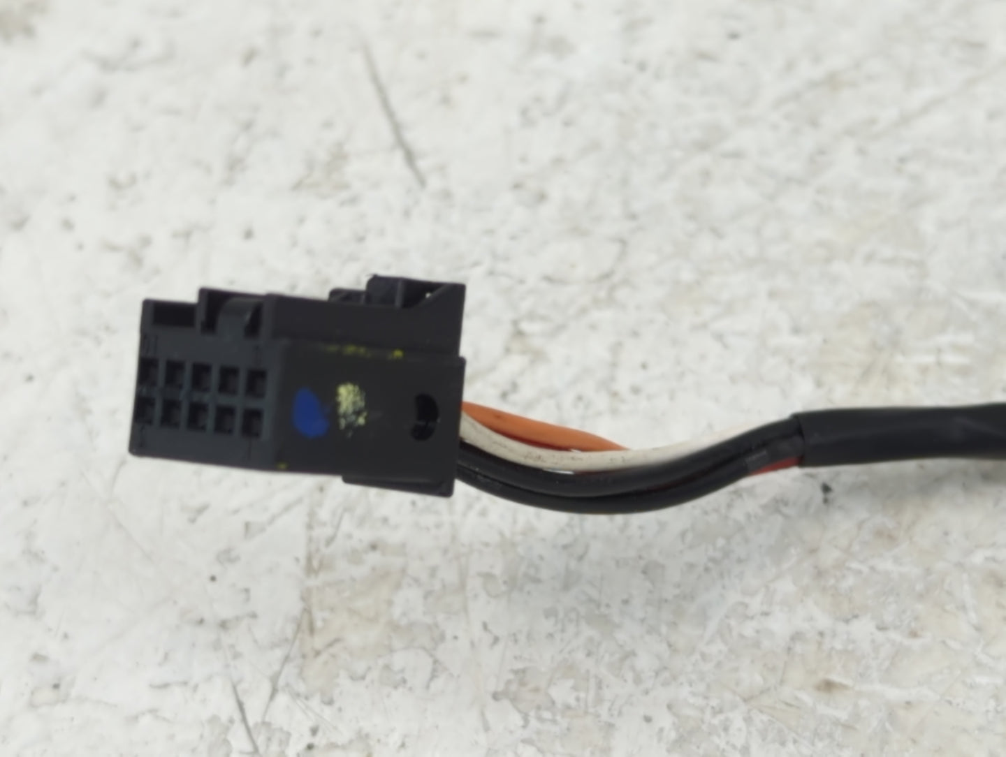 2011-2016 Chrysler Town & Country Driver Side View Mirror - Left Door Mirror OEM Used - Oemusedautoparts1.com