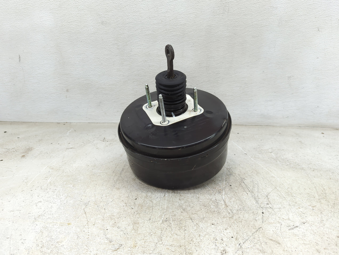 2013-2016 Chrysler Town & Country Power Brake Booster Oem - Oemusedautoparts1.com