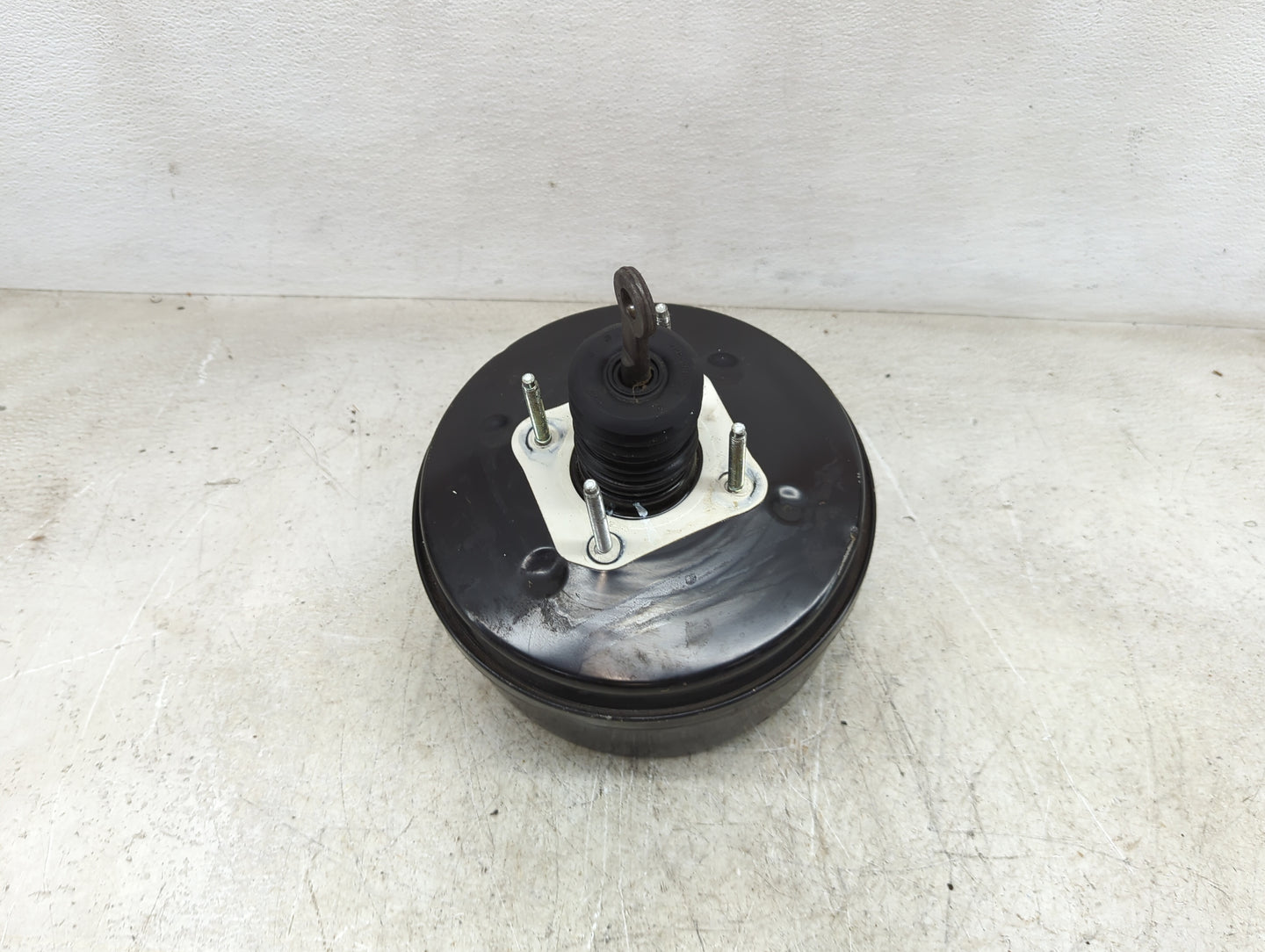 2013-2016 Chrysler Town & Country Power Brake Booster Oem - Oemusedautoparts1.com