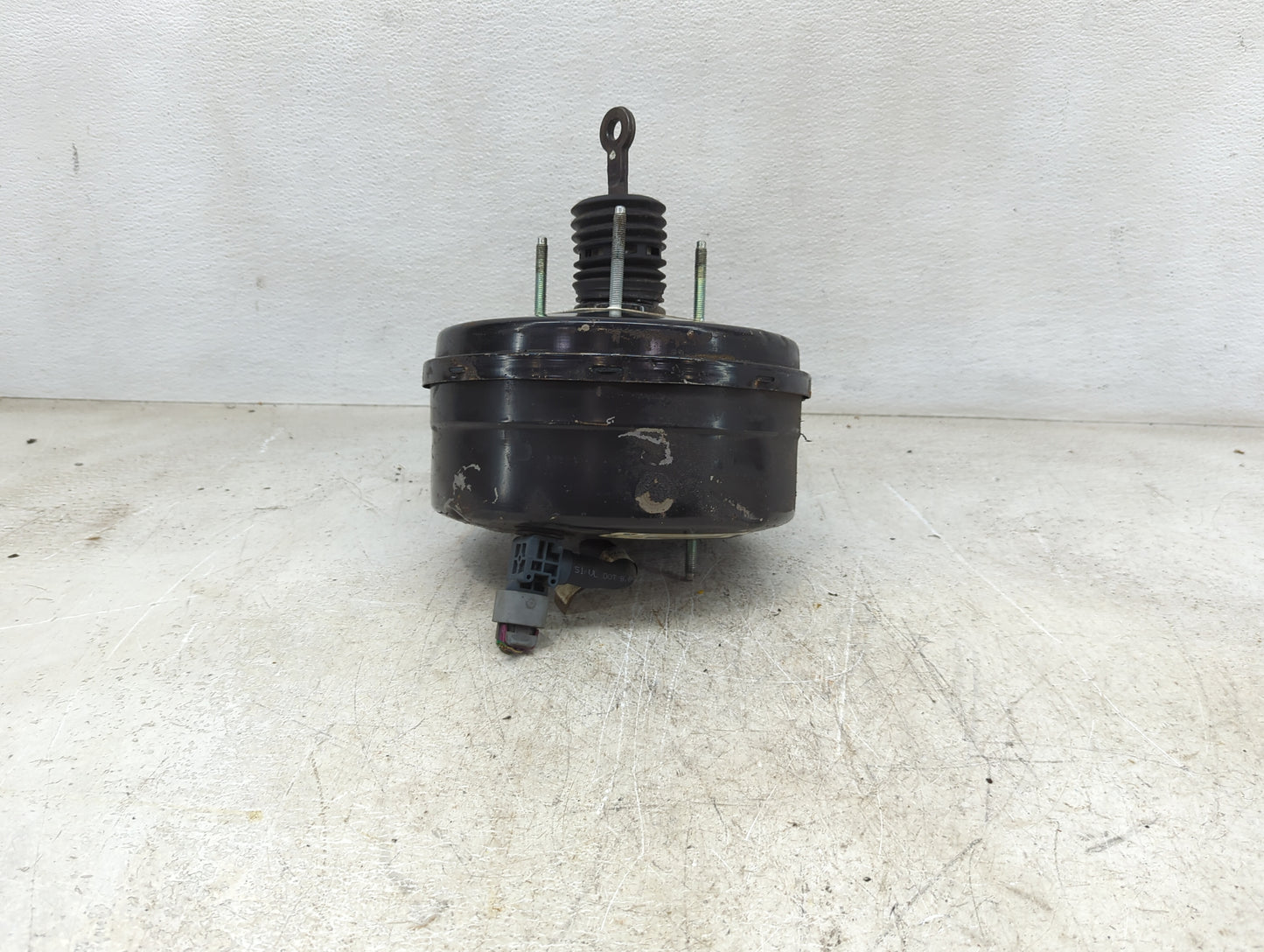 2013-2016 Chrysler Town & Country Power Brake Booster Oem - Oemusedautoparts1.com