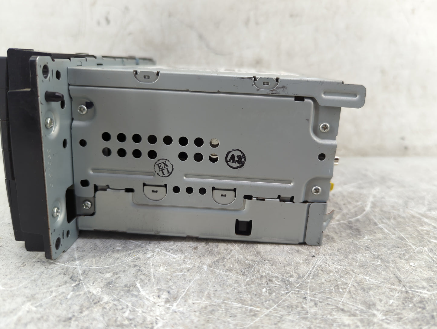 2012-2016 Chrysler Town & Country Radio AM FM Cd Player Receiver Replacement P/N:P68245851AB Fits OEM Used Auto Parts - Oemu