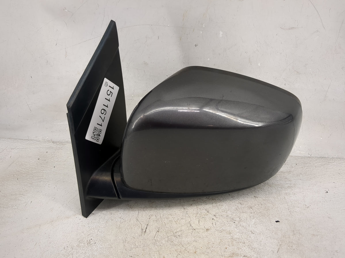 2011-2016 Chrysler Town & Country Driver Side View Mirror - Left Door Mirror OEM Used - Oemusedautoparts1.com