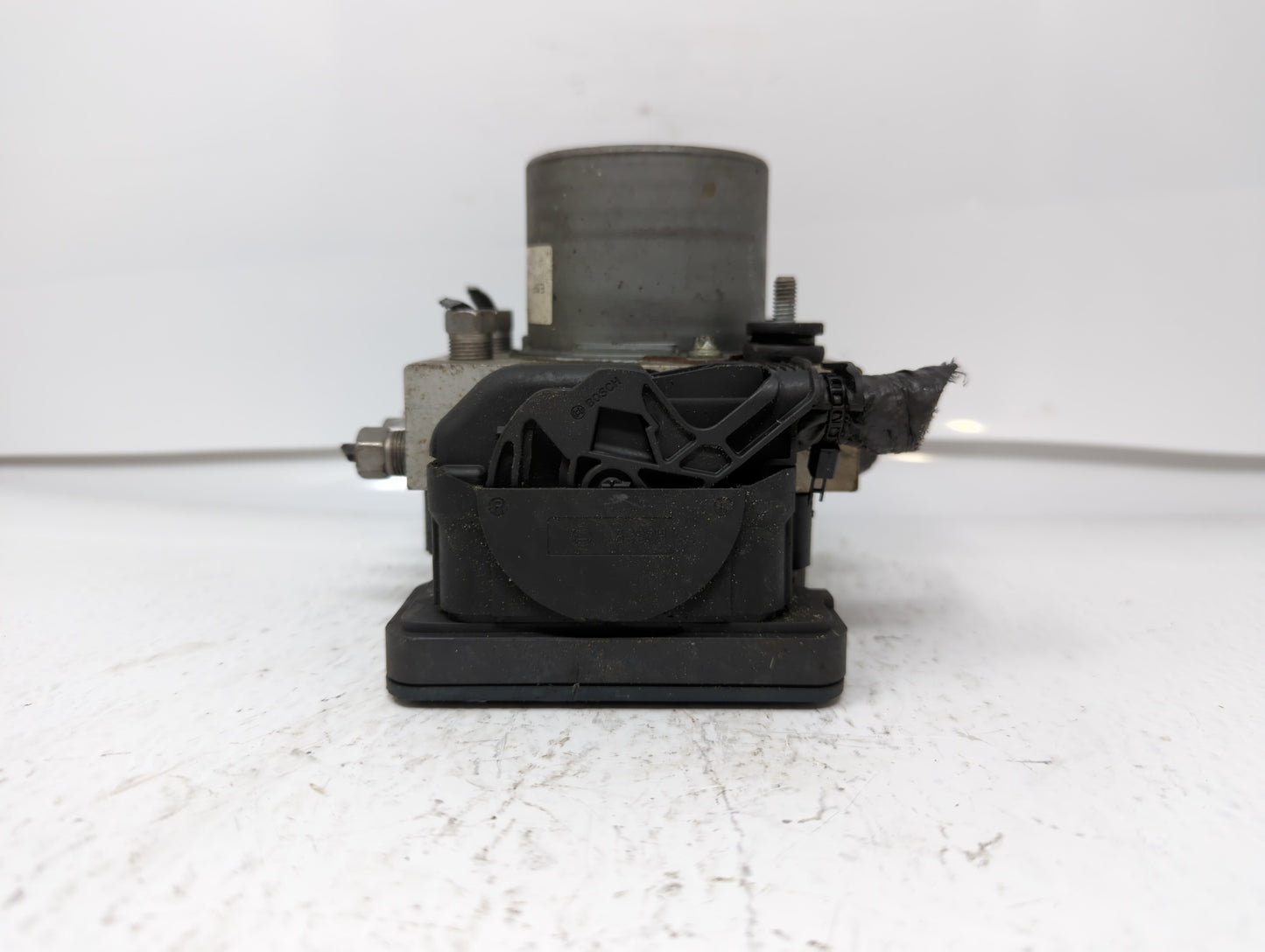 2014 Chrysler Town & Country ABS Pump Control Module Replacement P/N:P68183803AC Fits OEM Used Auto Parts - Oemusedautoparts