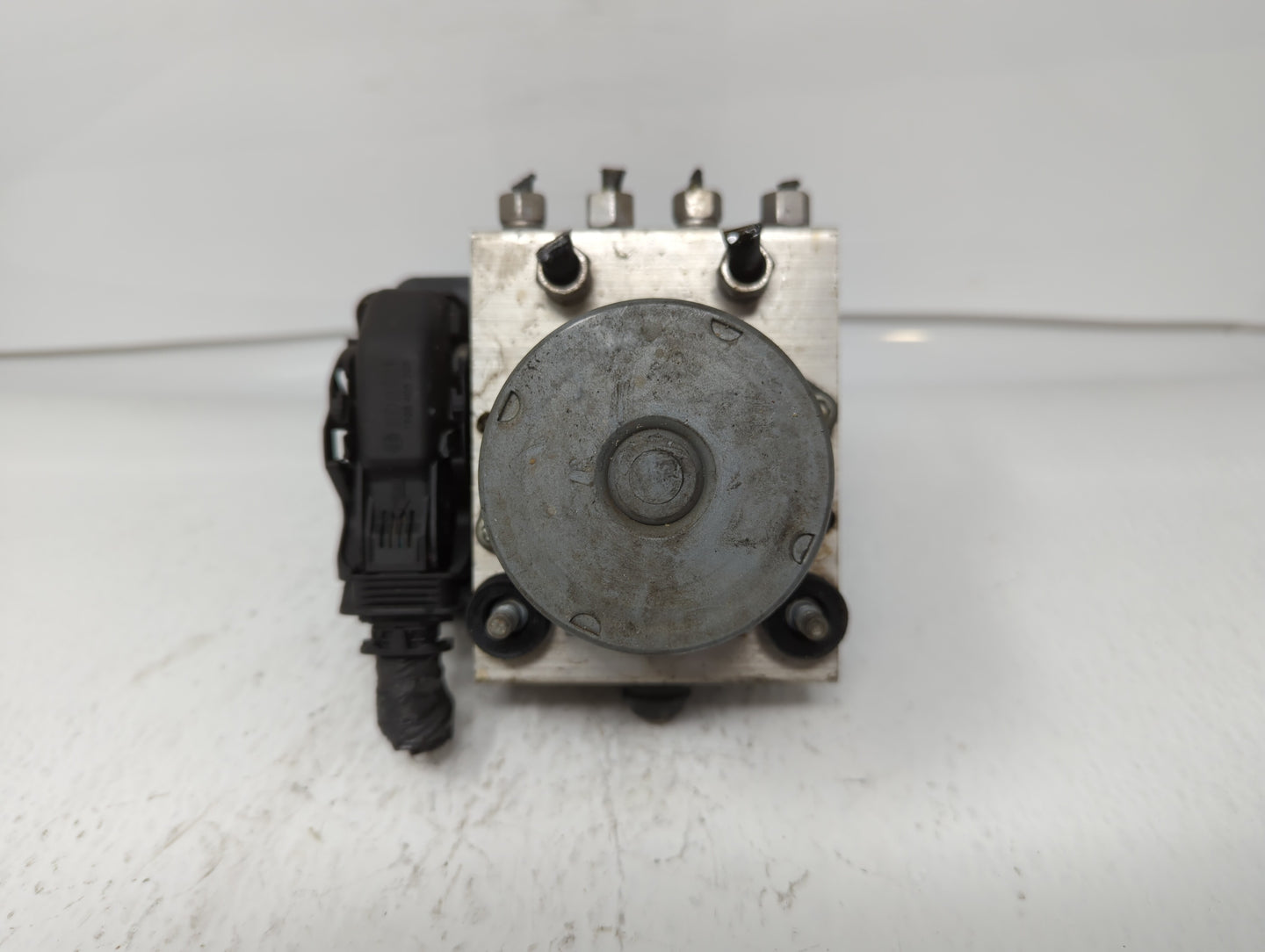 2014 Chrysler Town & Country ABS Pump Control Module Replacement P/N:P68183803AC Fits OEM Used Auto Parts - Oemusedautoparts
