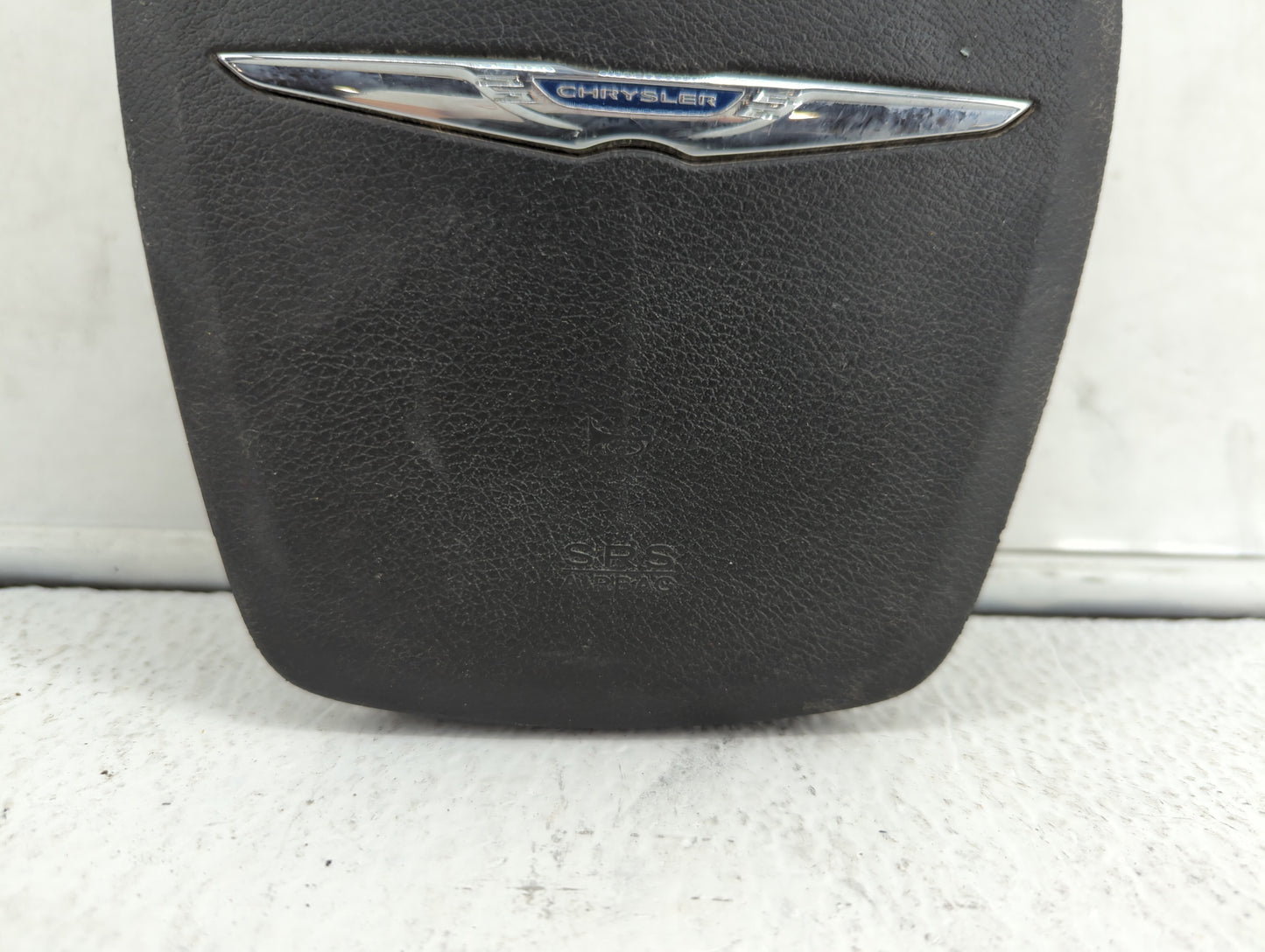 2015 Chrysler Town & Country Air Bag Driver Left Steering Wheel Mounted Fits Fits 2000 2001 2002 2003 2004 OEM Used Auto Par