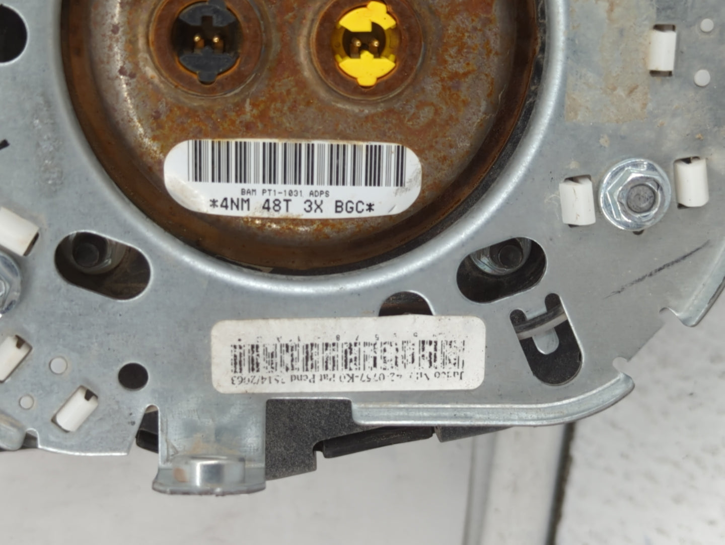 2015 Chrysler Town & Country Air Bag Driver Left Steering Wheel Mounted Fits Fits 2000 2001 2002 2003 2004 OEM Used Auto Par
