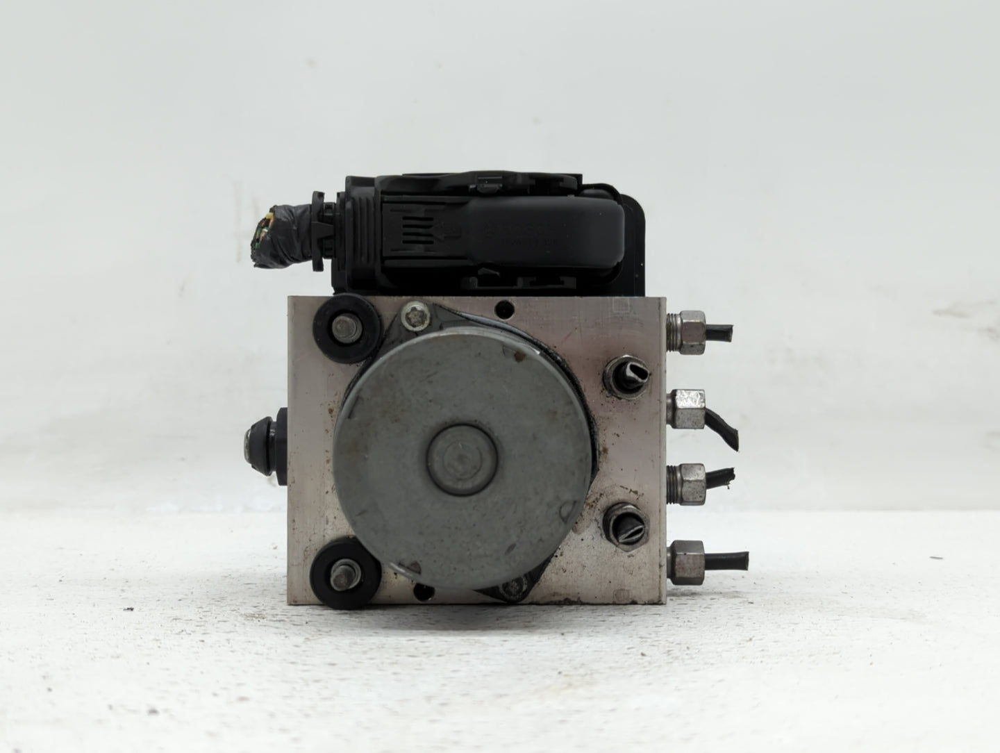 2014 Chrysler Town & Country ABS Pump Control Module Replacement P/N:68183803AC P68183803AC Fits OEM Used Auto Parts - Oemus