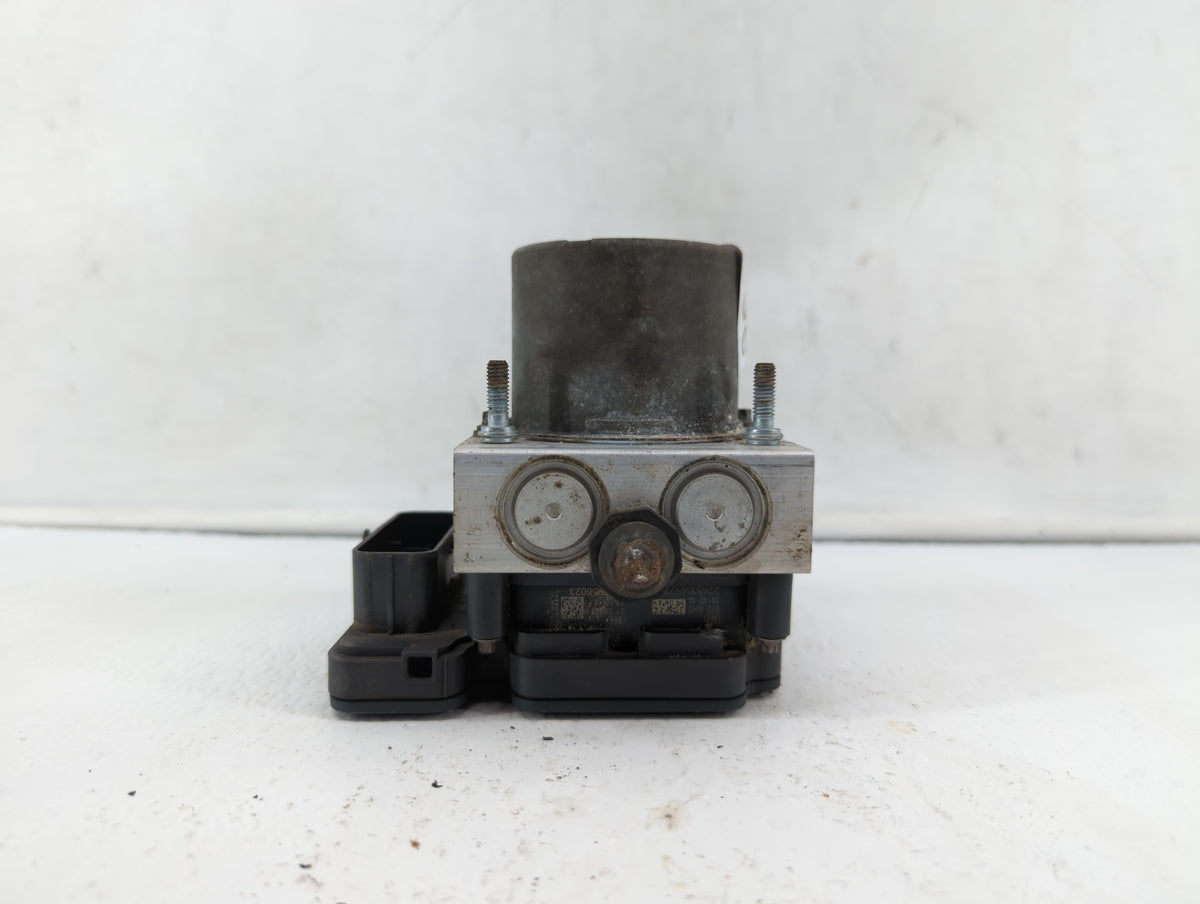2014 Chrysler Town & Country Anti-Lock Brake ABS Pump Module Actuator OEM P/N:68183803AC P68183803AC Fits OEM Used Auto Part
