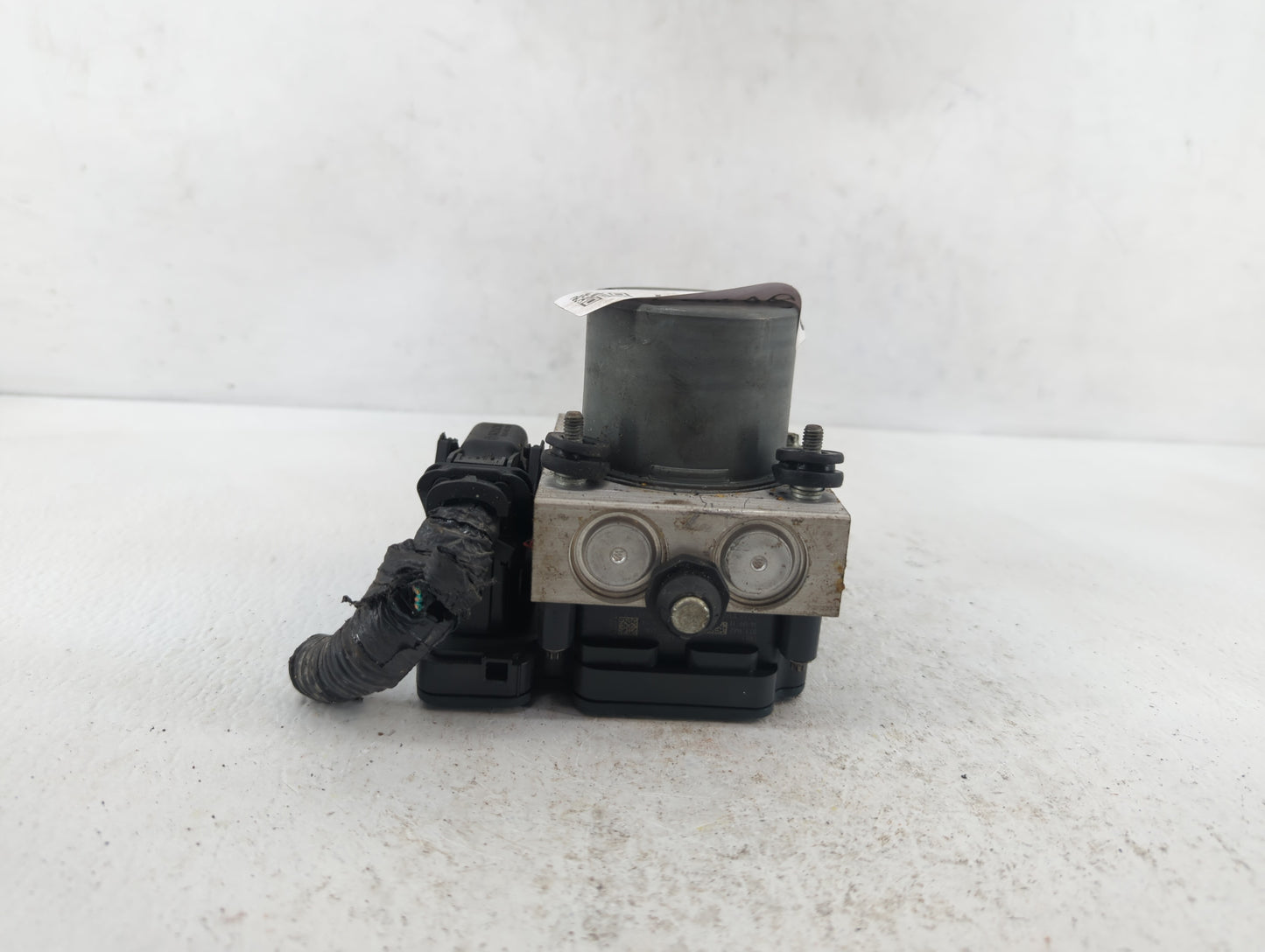 2014 Chrysler Town & Country ABS Pump Control Module Replacement P/N:68183803AC P68183803AC Fits OEM Used Auto Parts - Oemus