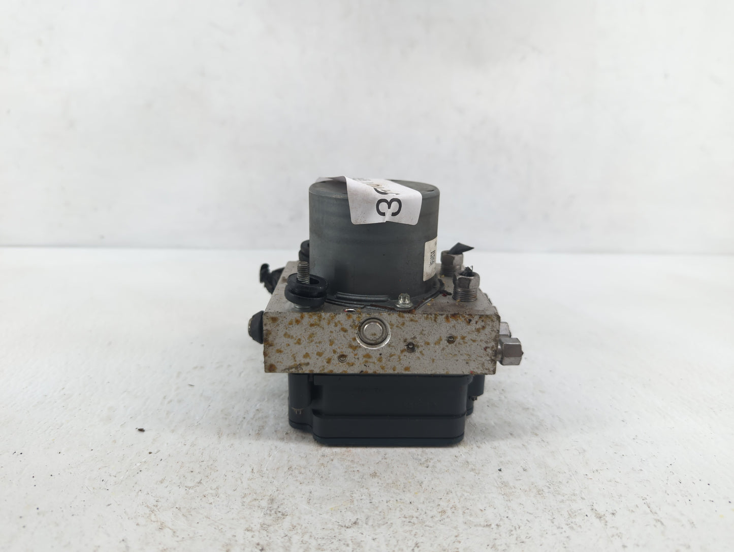 2014 Chrysler Town & Country ABS Pump Control Module Replacement P/N:68183803AC P68183803AC Fits OEM Used Auto Parts - Oemus