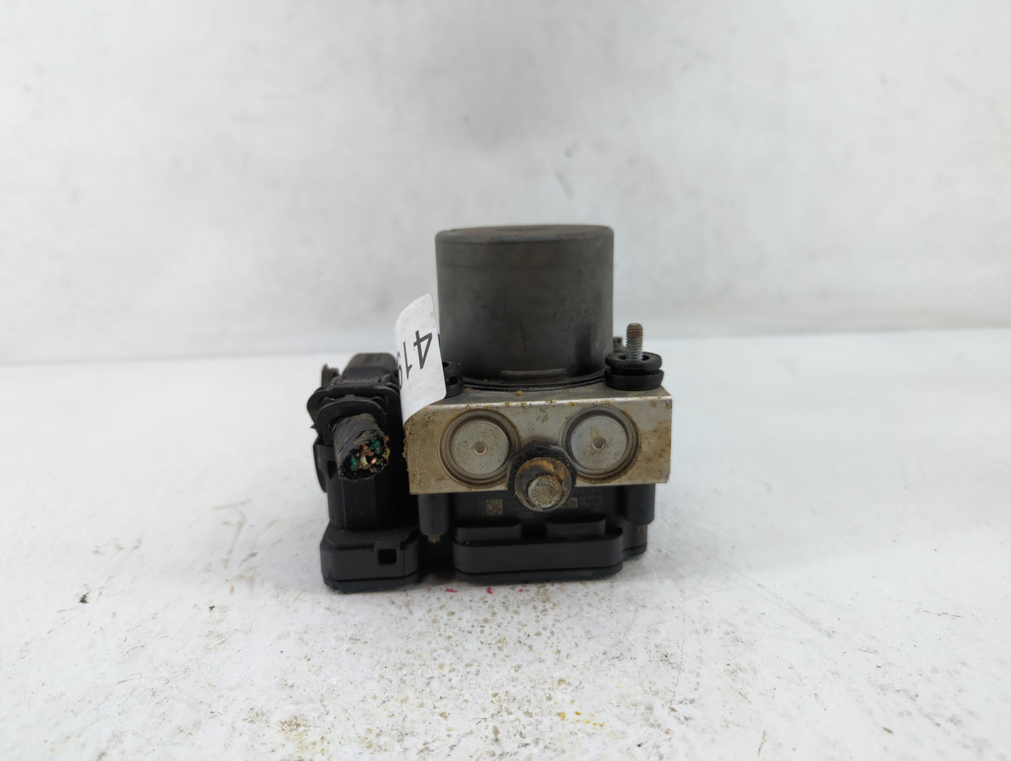 2014 Chrysler Town & Country ABS Pump Control Module Replacement P/N:68183803AC P68183803AC Fits OEM Used Auto Parts - Oemus