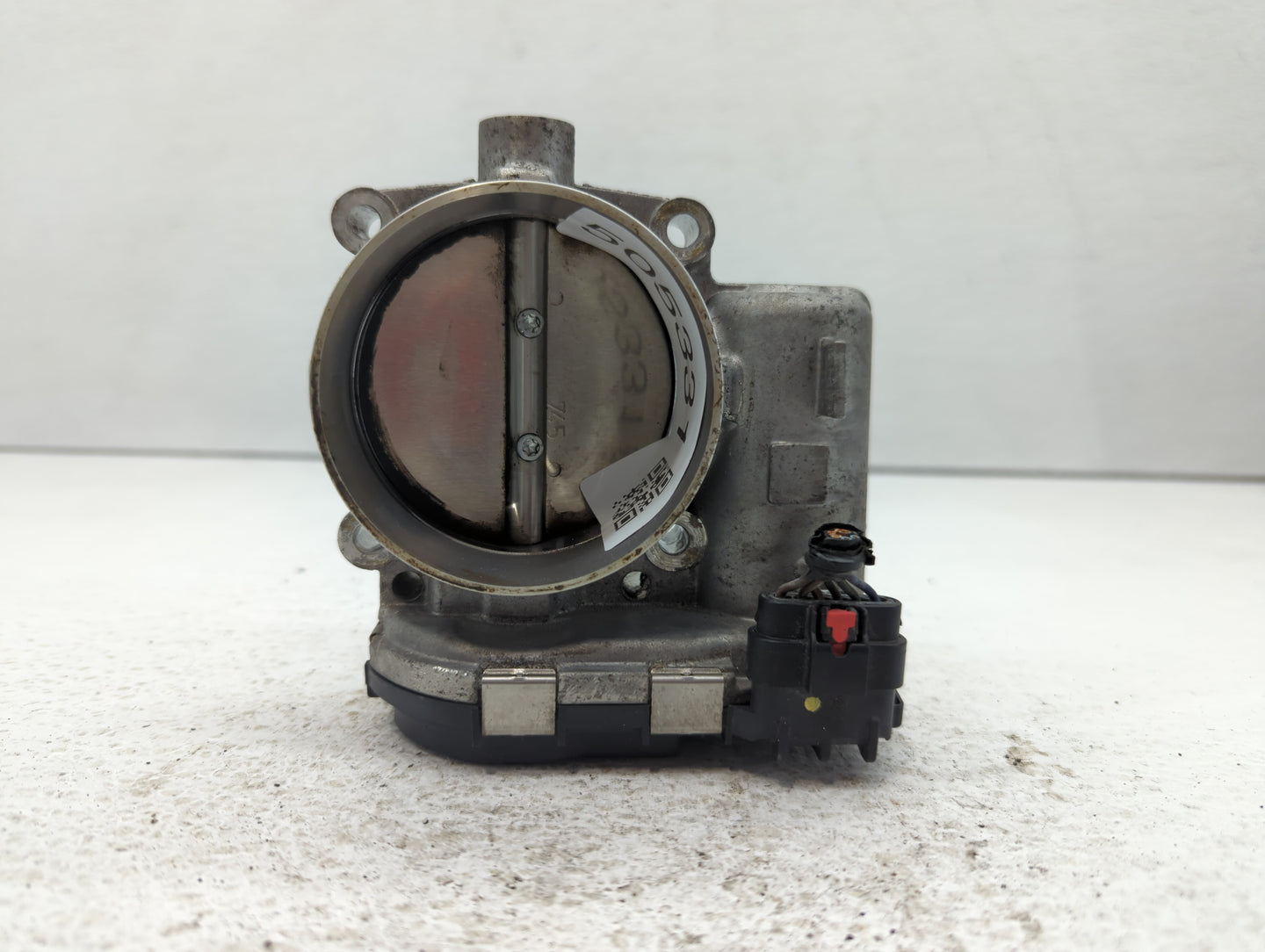 2011-2016 Chrysler Town & Country Throttle Body P/N:05184349AC Fits OEM Used Auto Parts - Oemusedautoparts1.com