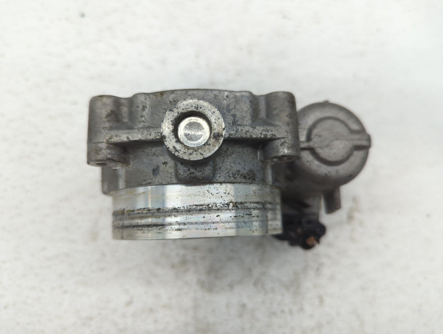2011-2016 Chrysler Town & Country Throttle Body P/N:05184349AC Fits OEM Used Auto Parts - Oemusedautoparts1.com
