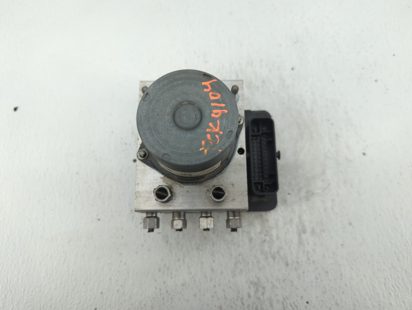 2014 Chrysler Town & Country ABS Pump Control Module Replacement P/N:68183803AC Fits OEM Used Auto Parts - Oemusedautoparts1