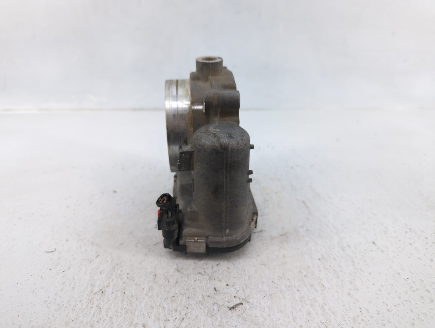 2011-2016 Chrysler Town & Country Throttle Body P/N:05184349AC Fits OEM Used Auto Parts - Oemusedautoparts1.com
