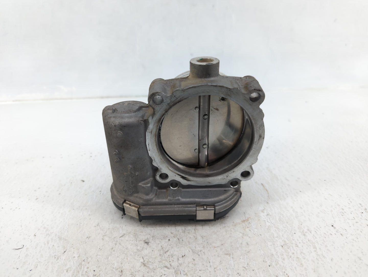 2011-2016 Chrysler Town & Country Throttle Body P/N:05184349AC Fits OEM Used Auto Parts - Oemusedautoparts1.com
