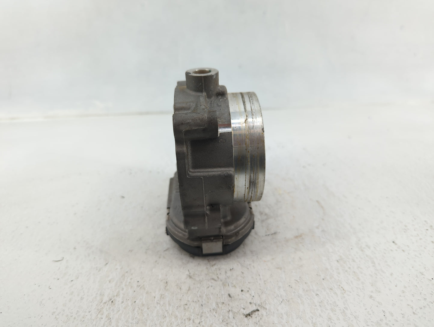 2011-2016 Chrysler Town & Country Throttle Body P/N:05184349AC Fits OEM Used Auto Parts - Oemusedautoparts1.com