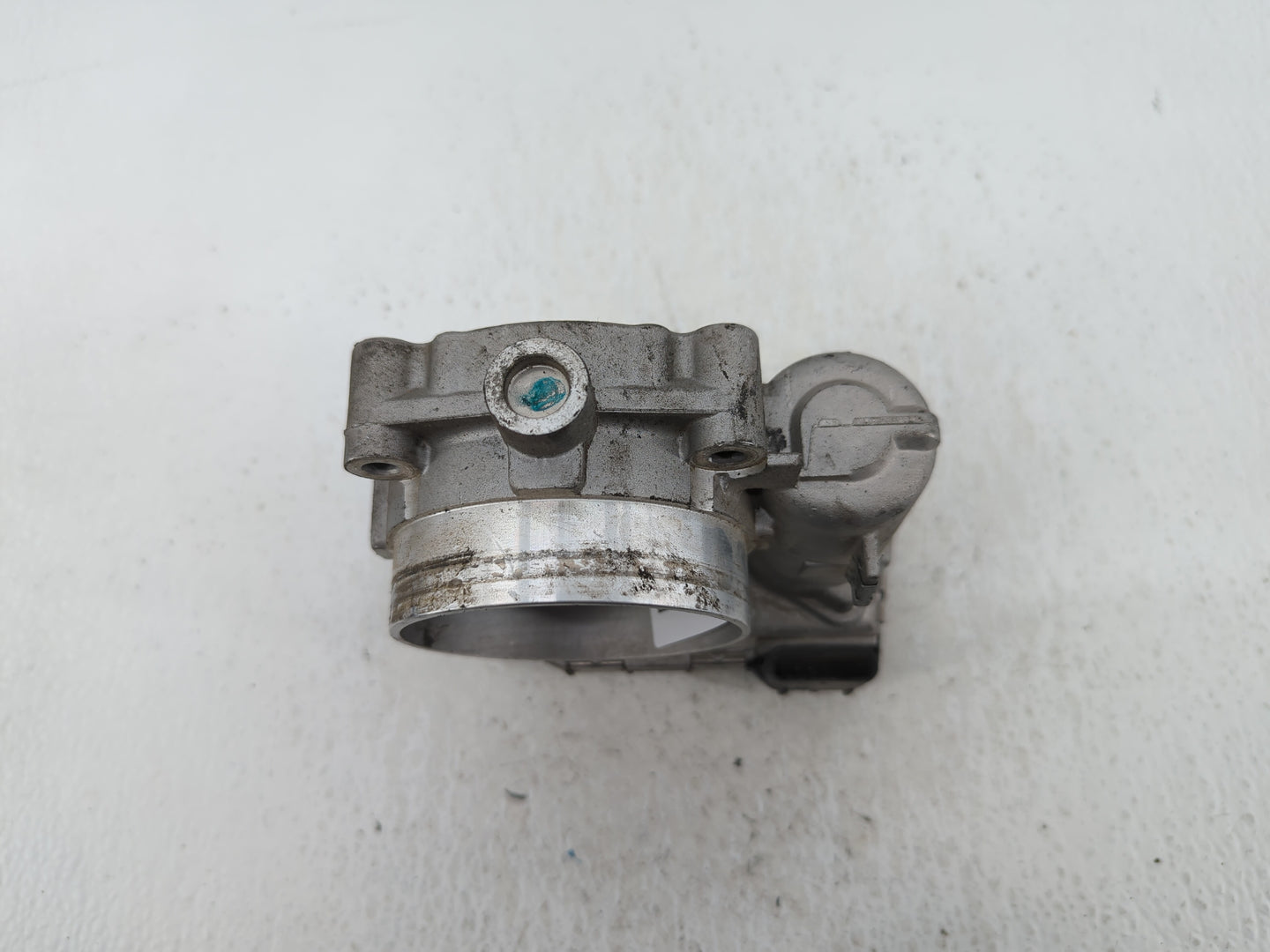 2011-2016 Chrysler Town & Country Throttle Body P/N:- 280 750 570 05184349AC Fits OEM Used Auto Parts - Oemusedautoparts1.co