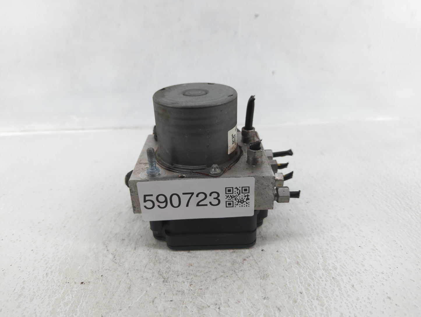 2014 Chrysler Town & Country ABS Pump Control Module Replacement P/N:141010 269 629, 68183803AC Fits OEM Used Auto Parts - O