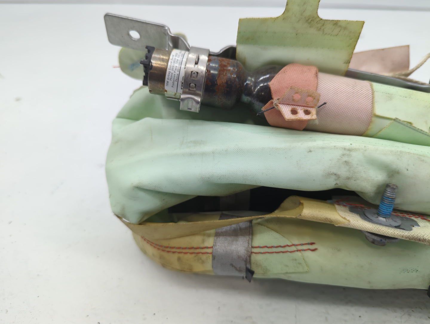 2012-2016 Chrysler Town & Country Air Bag Driver Left Steering Wheel Mounted P/N:P52029427AG Fits OEM Used Auto Parts - Oemu