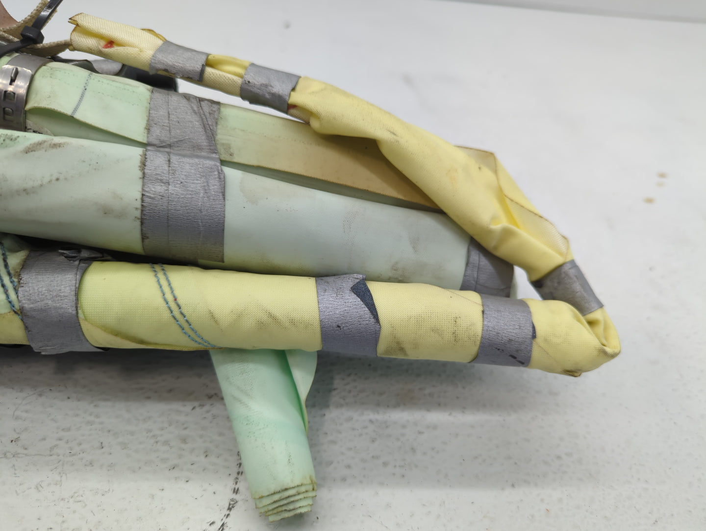 2012-2016 Chrysler Town & Country Air Bag Driver Left Steering Wheel Mounted P/N:P52029427AG Fits OEM Used Auto Parts - Oemu