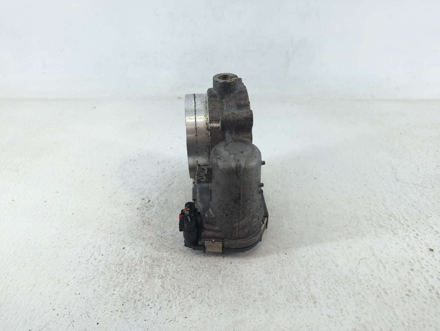 2011-2016 Chrysler Town & Country Throttle Body P/N:05184349AC Fits OEM Used Auto Parts - Oemusedautoparts1.com