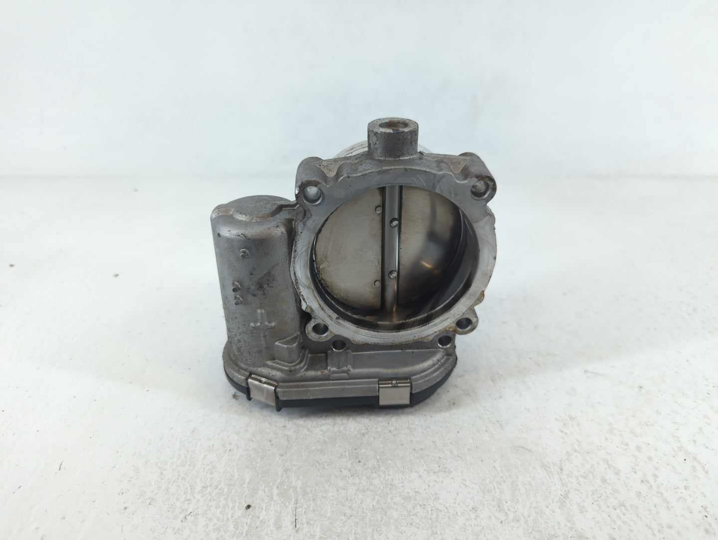 2011-2016 Chrysler Town & Country Throttle Body P/N:05184 349AC Fits OEM Used Auto Parts - Oemusedautoparts1.com