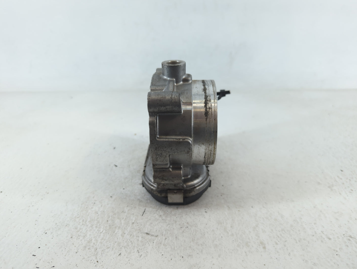 2011-2016 Chrysler Town & Country Throttle Body P/N:0 280 750 570 05184349AC Fits OEM Used Auto Parts - Oemusedautoparts1.co