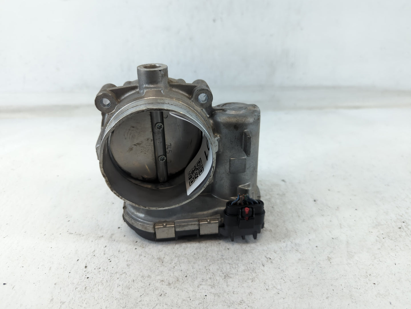 2011-2016 Chrysler Town & Country Throttle Body P/N:05184349AC Fits OEM Used Auto Parts - Oemusedautoparts1.com