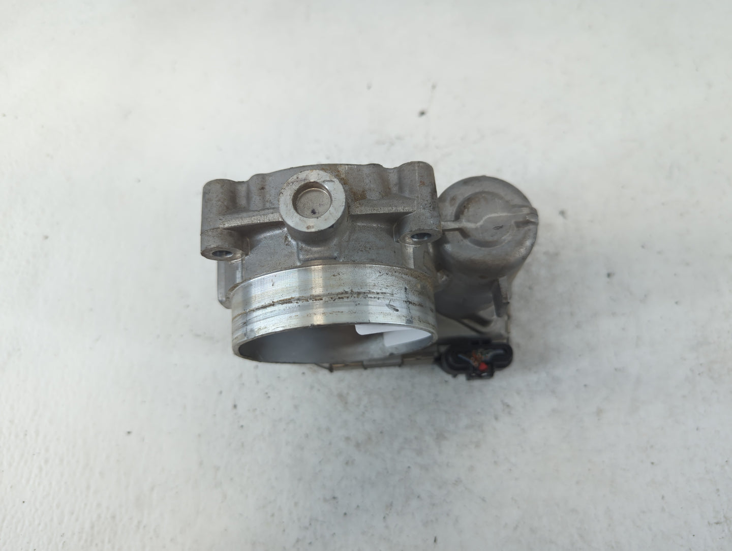 2011-2016 Chrysler Town & Country Throttle Body P/N:05184349AC Fits OEM Used Auto Parts - Oemusedautoparts1.com