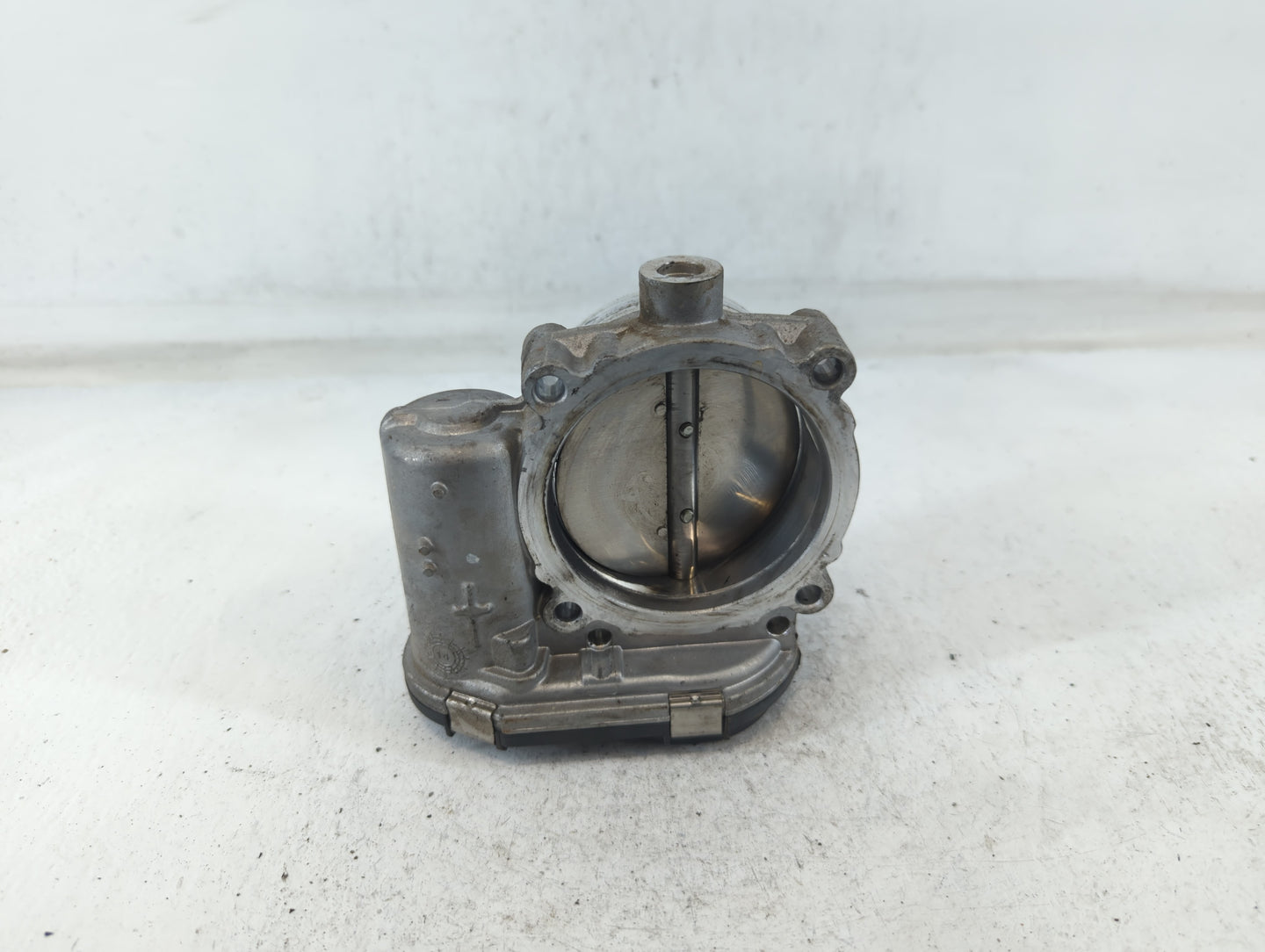 2011-2016 Chrysler Town & Country Throttle Body P/N:05184349AC Fits OEM Used Auto Parts - Oemusedautoparts1.com