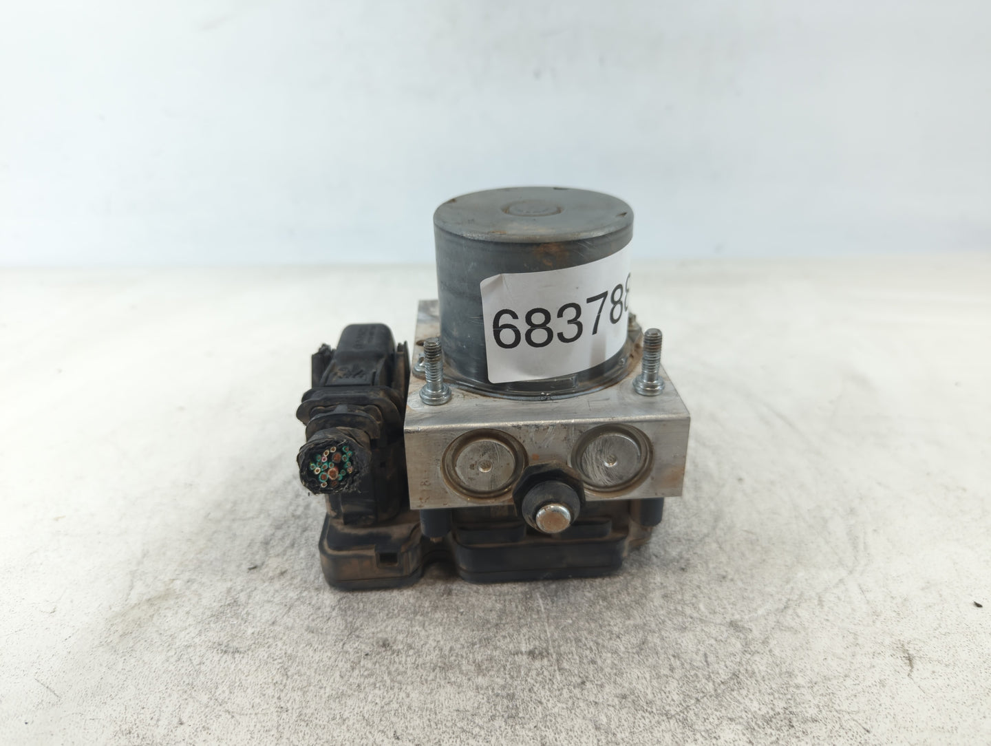 2014 Chrysler Town & Country ABS Pump Control Module Replacement P/N:P68183803AC Fits OEM Used Auto Parts - Oemusedautoparts