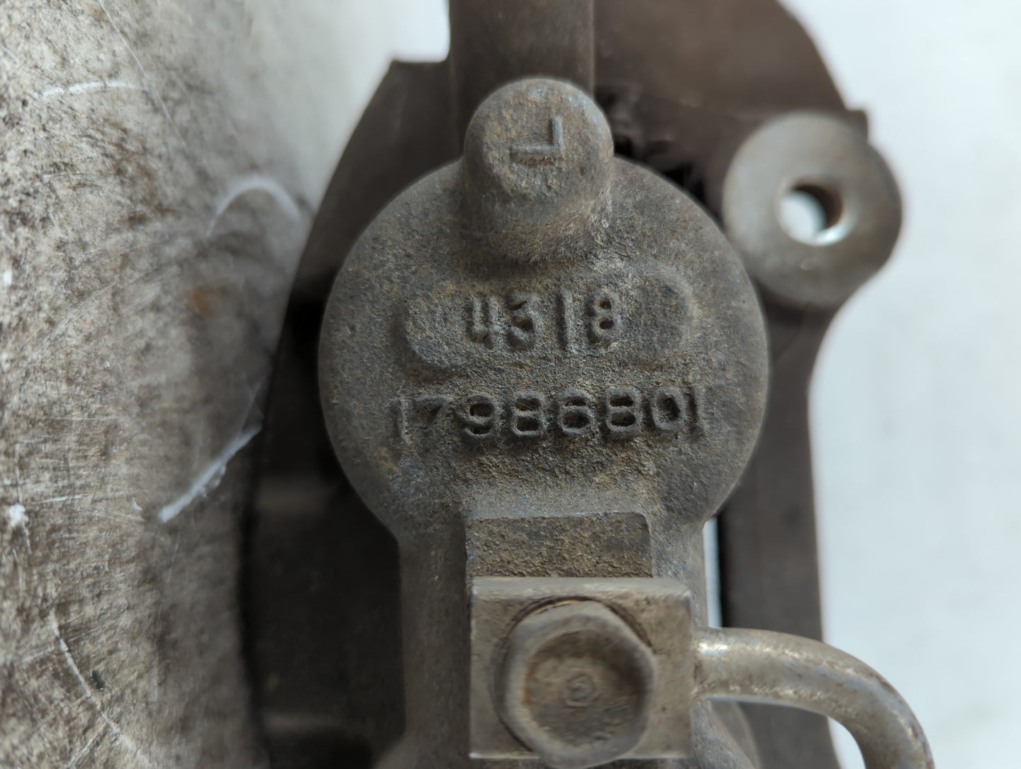 2008-2016 Chrysler Town & Country Rear Driver Left Brake Caliper - Oemusedautoparts1.com