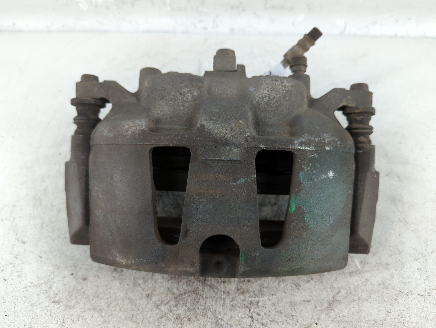 2008-2016 Chrysler Town & Country Rear Driver Left Brake Caliper - Oemusedautoparts1.com