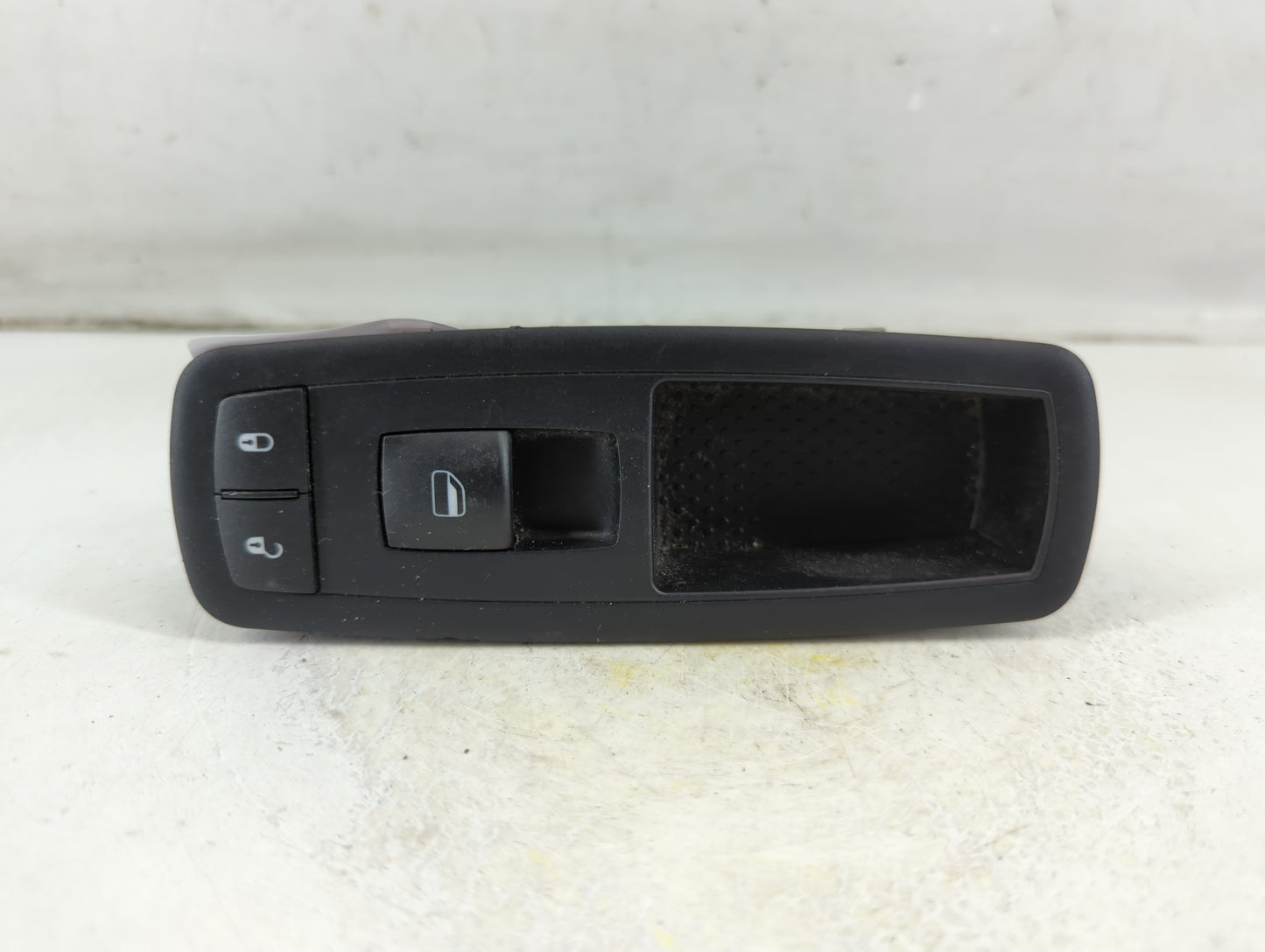 2015 Dodge Caravan Master Power Window Switch Replacement Driver Side Left P/N:68110864AA Fits OEM Used Auto Parts - Oemused