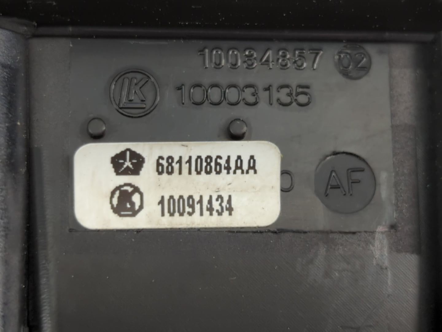 2015 Dodge Caravan Master Power Window Switch Replacement Driver Side Left P/N:68110864AA Fits OEM Used Auto Parts - Oemused