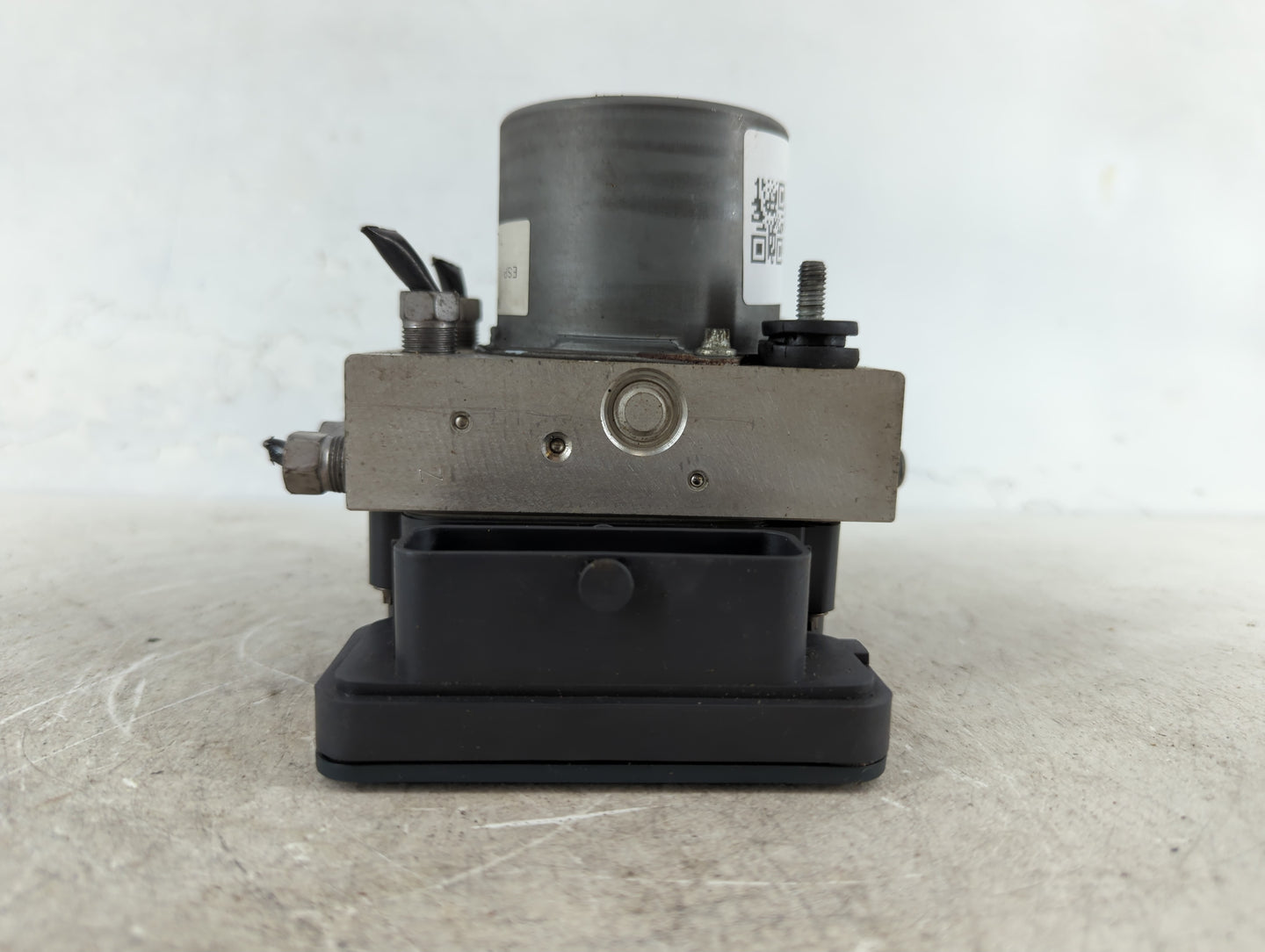 2015 Dodge Caravan ABS Pump Control Module Replacement P/N:P68183803AC Fits Fits 2016 2017 2018 2019 2020 OEM Used Auto Part
