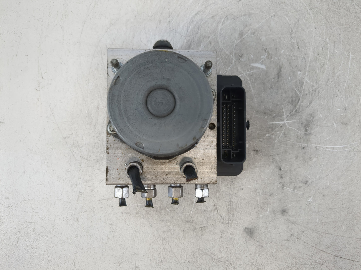 2015 Dodge Caravan ABS Pump Control Module Replacement P/N:P68183803AC Fits Fits 2016 2017 2018 2019 2020 OEM Used Auto Part