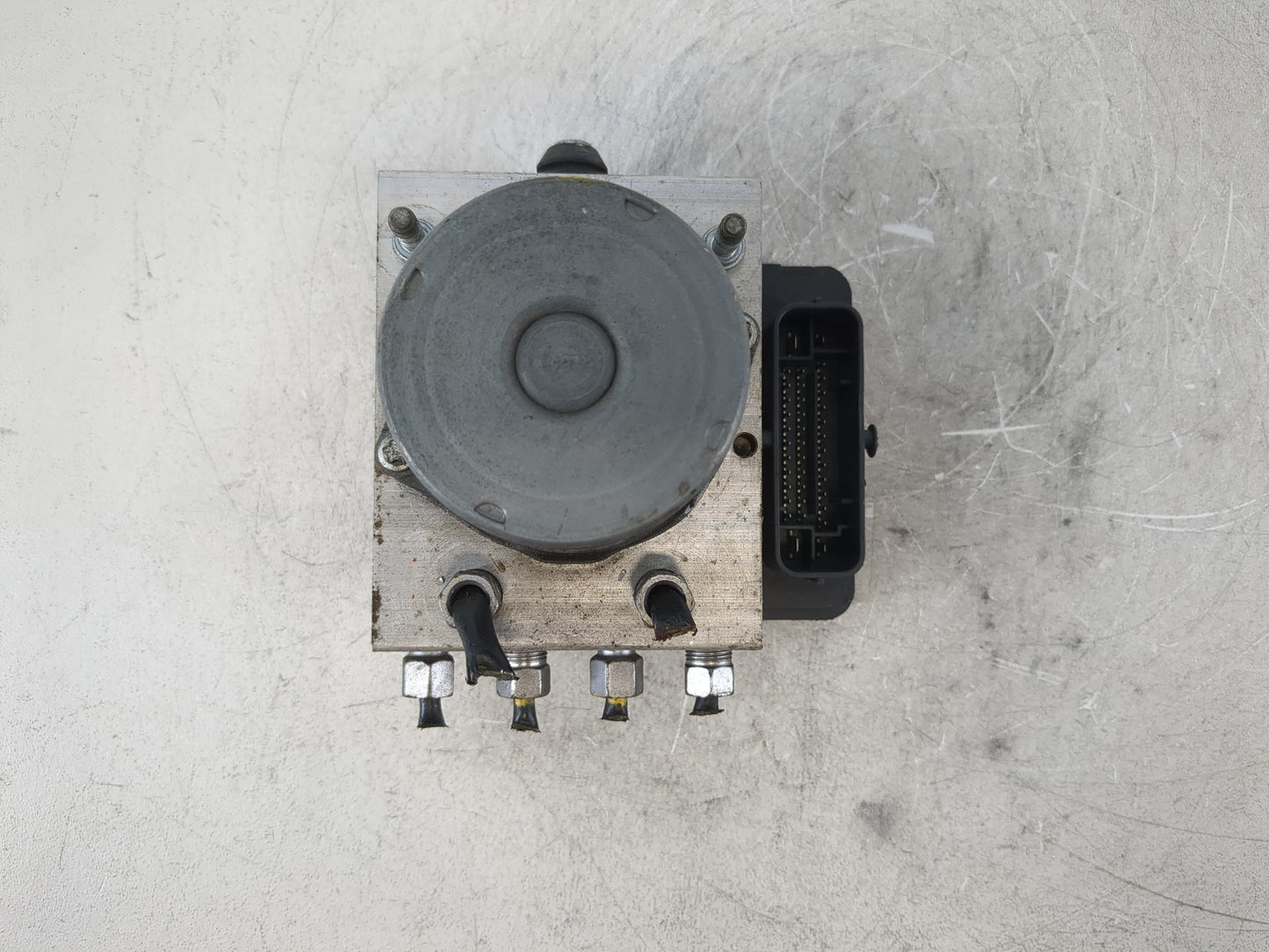 2015 Dodge Caravan ABS Pump Control Module Replacement P/N:P68183803AC Fits Fits 2016 2017 2018 2019 2020 OEM Used Auto Part