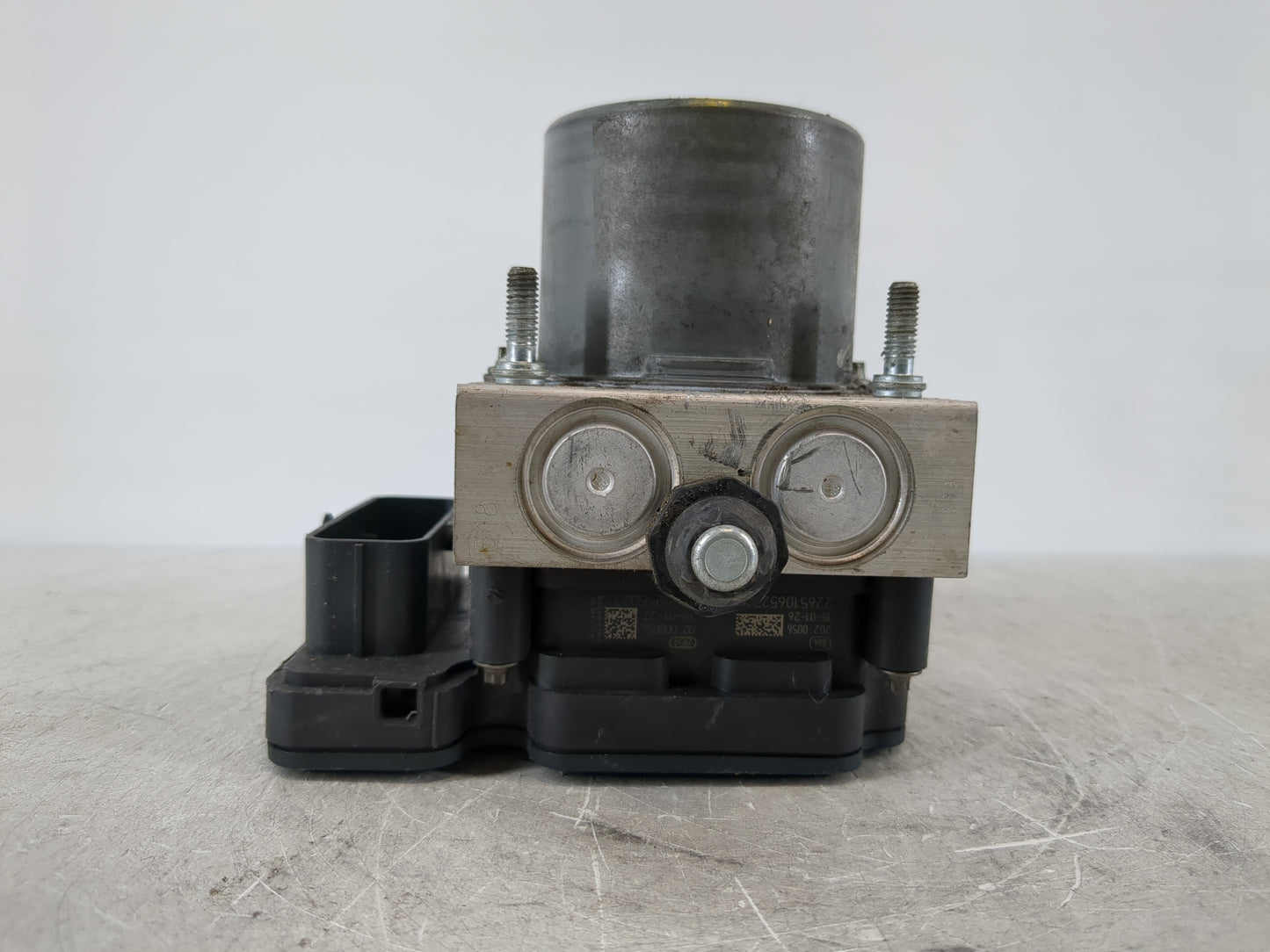 2015 Dodge Caravan ABS Pump Control Module Replacement P/N:P68183803AC Fits Fits 2016 2017 2018 2019 2020 OEM Used Auto Part